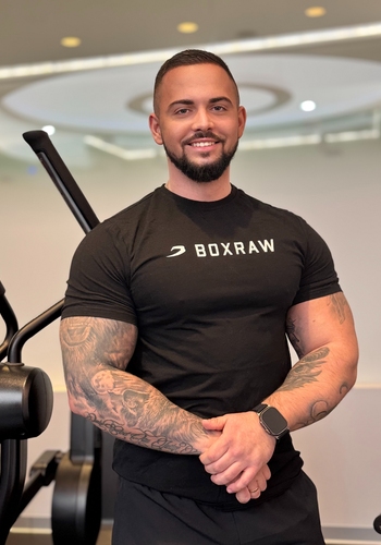 Илья Кареликов - Персональный тренер тренажерного зала - Goldenmileclub fitness & spa